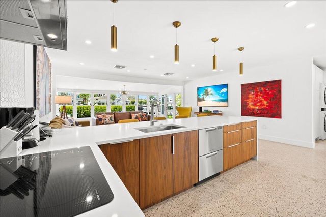 1322 CORDOVA Road, Fort Lauderdale, FL 33316