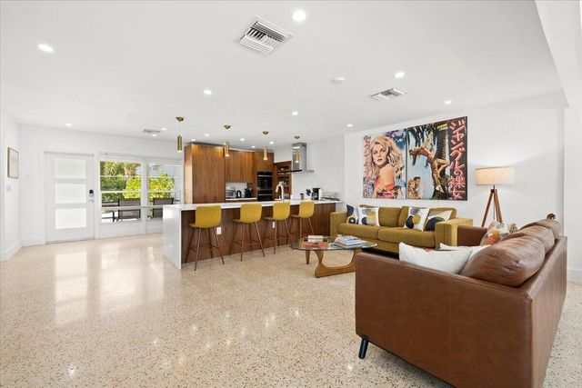 1322 CORDOVA Road, Fort Lauderdale, FL 33316
