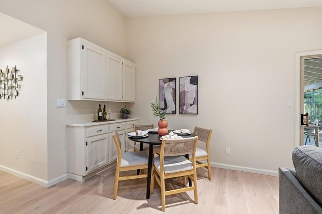 1237 Lantern Ct, Sacramento, CA 95864