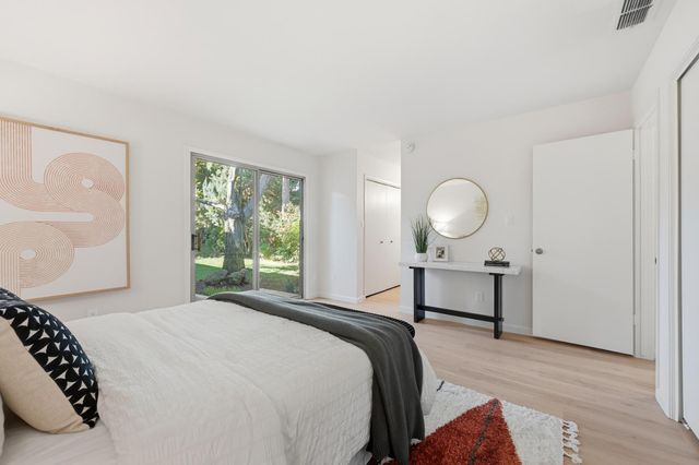 1237 Lantern Ct, Sacramento, CA 95864