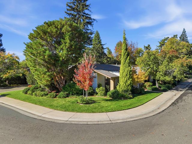 1237 Lantern Ct, Sacramento, CA 95864