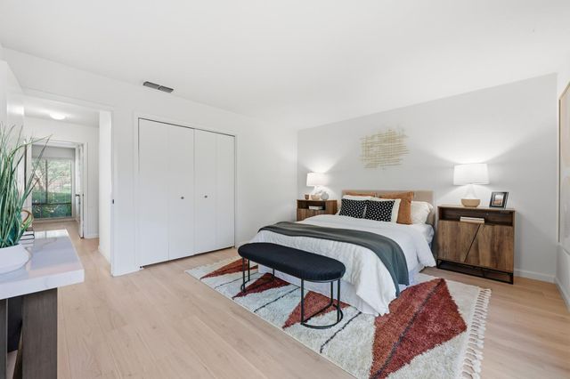 1237 Lantern Ct, Sacramento, CA 95864