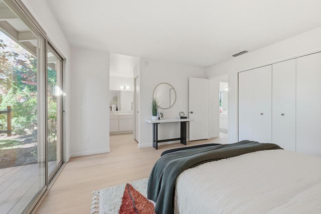 1237 Lantern Ct, Sacramento, CA 95864