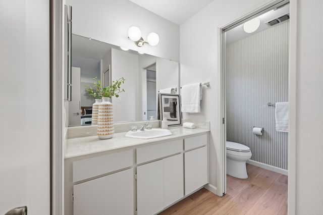 1237 Lantern Ct, Sacramento, CA 95864