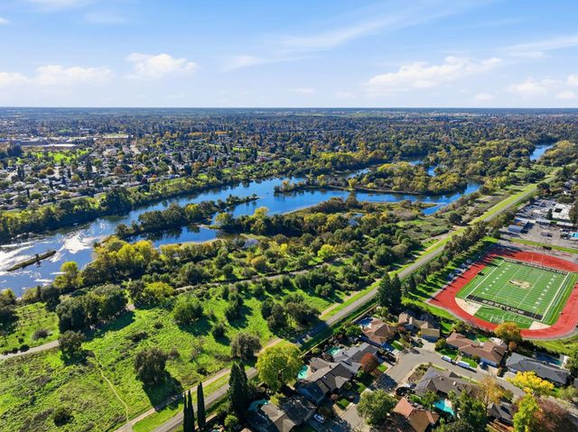 1237 Lantern Ct, Sacramento, CA 95864