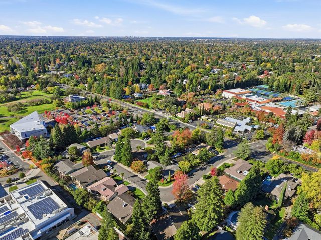 1237 Lantern Ct, Sacramento, CA 95864