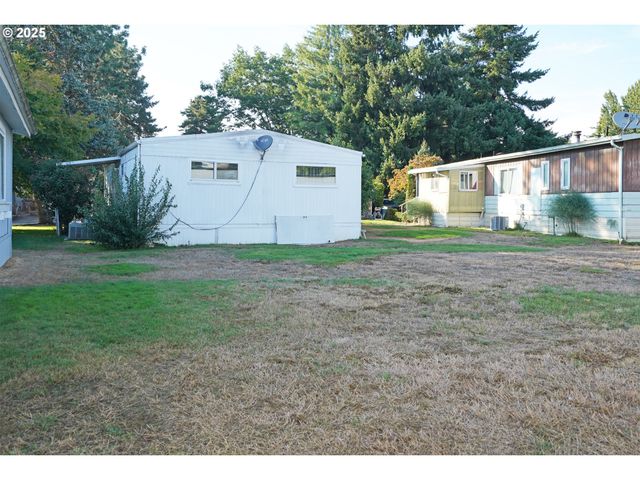 12430 N SOUTH SHORE Ave, Portland, OR 97217