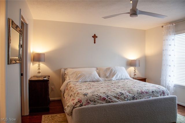 1362 Maple Grove Lane, Uniontown, OH 44685