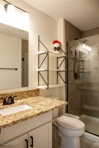 1362 Maple Grove Lane, Uniontown, OH 44685