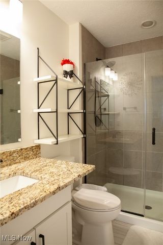 1362 Maple Grove Lane, Uniontown, OH 44685