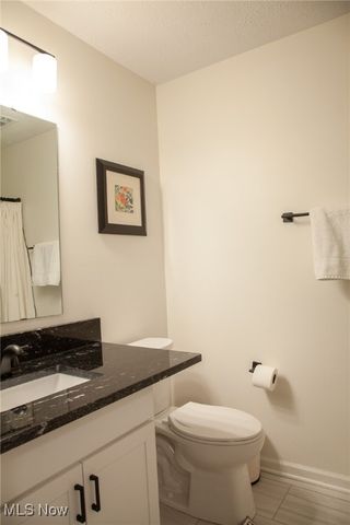 1362 Maple Grove Lane, Uniontown, OH 44685