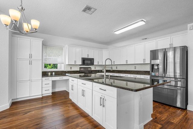6328 STONEHURST Circle, Lake Worth, FL 33467
