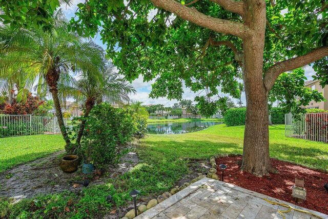6328 STONEHURST Circle, Lake Worth, FL 33467