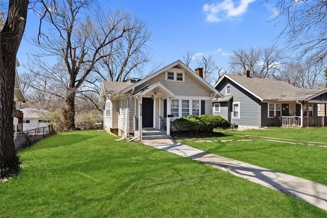 8028 Flora Avenue, Kansas City, MO 64131