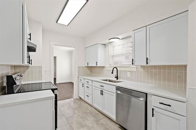 8028 Flora Avenue, Kansas City, MO 64131