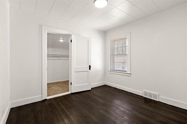 8028 Flora Avenue, Kansas City, MO 64131