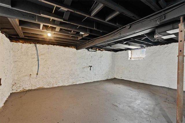 8028 Flora Avenue, Kansas City, MO 64131