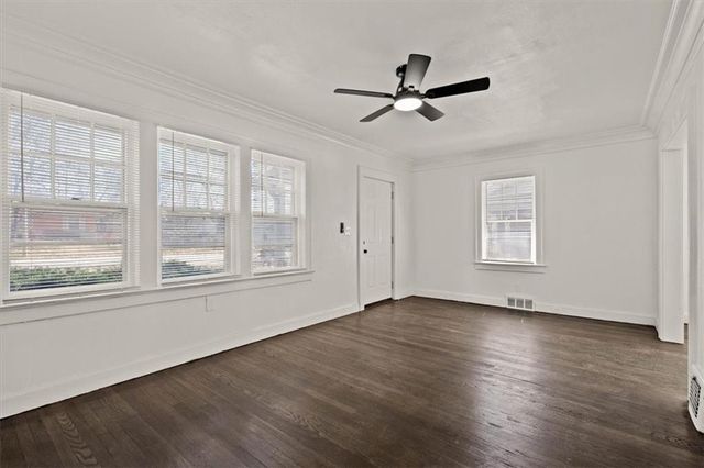 8028 Flora Avenue, Kansas City, MO 64131