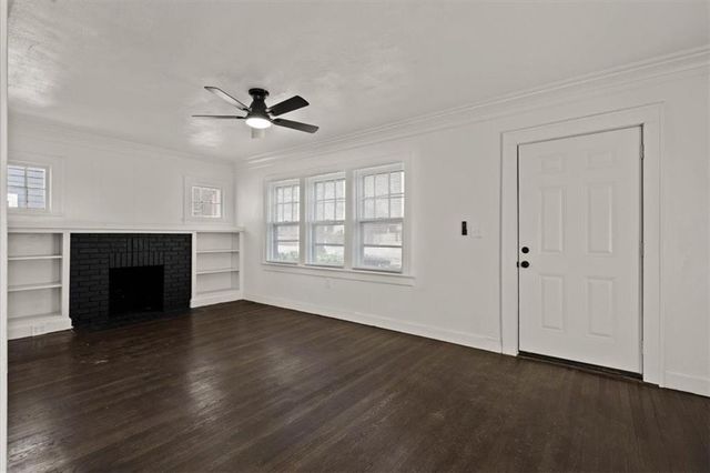 8028 Flora Avenue, Kansas City, MO 64131