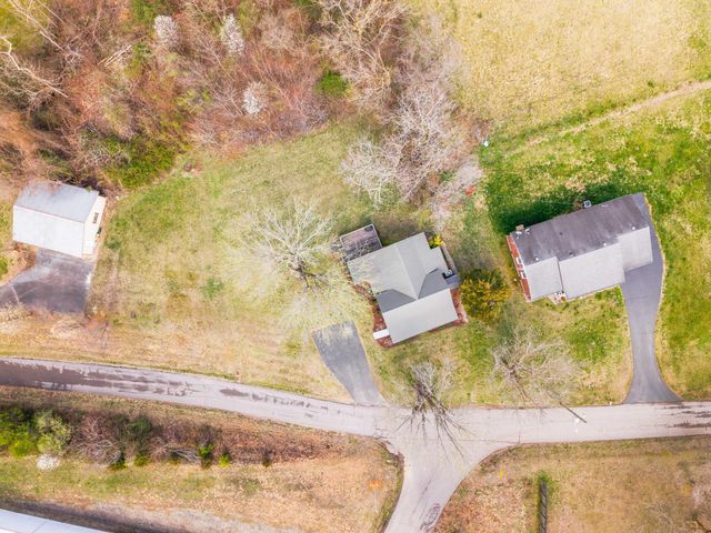 345 Sunset Drive, Jamestown, KY 42629