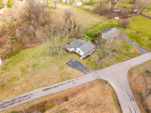 345 Sunset Drive, Jamestown, KY 42629