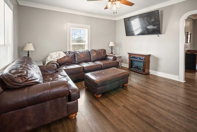 345 Sunset Drive, Jamestown, KY 42629