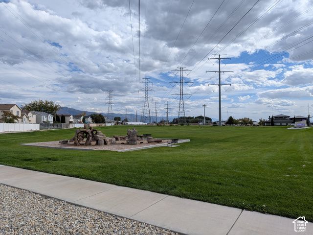 108 E 2550 ST, Clearfield, UT 84015