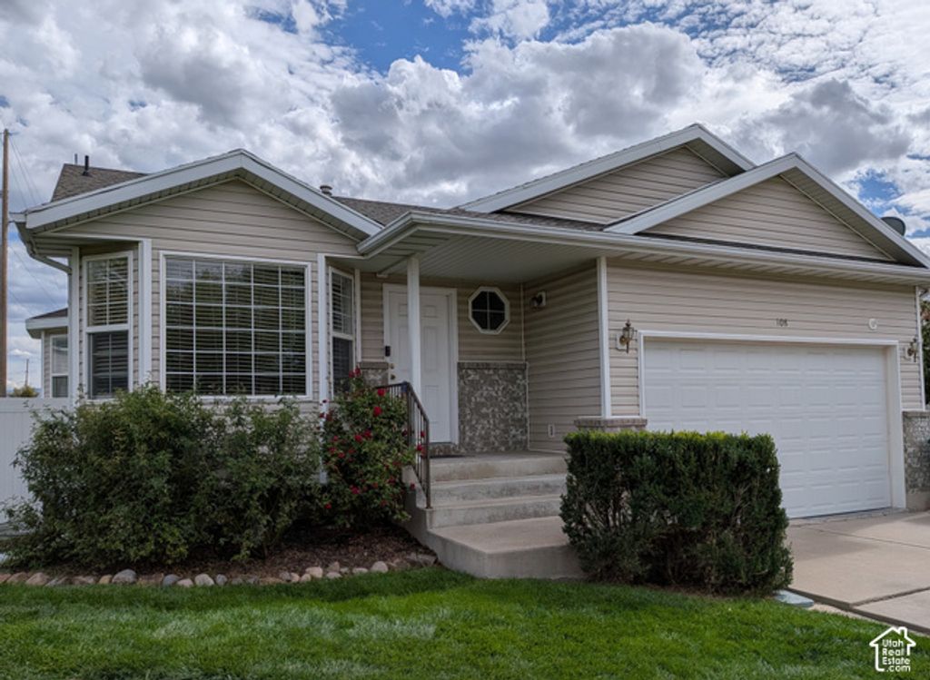 108 E 2550 ST, Clearfield, UT 84015
