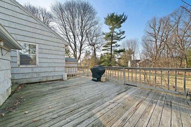14 Wheelock Circle, Franklin, MA 02038