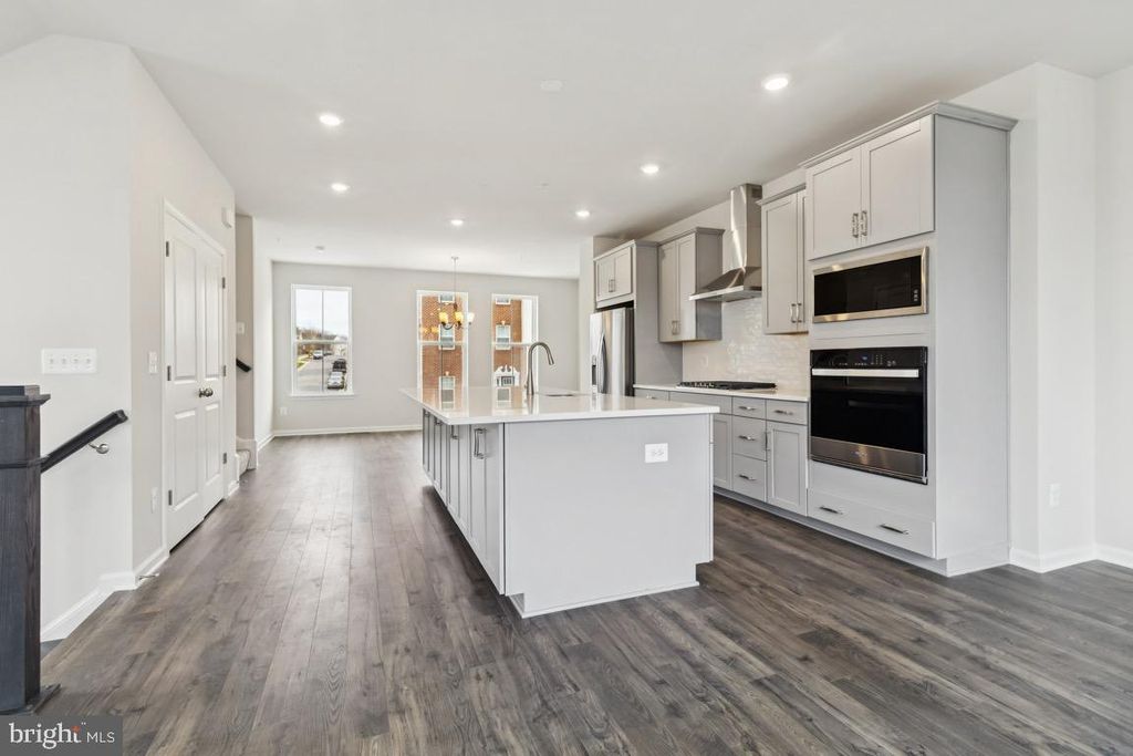 Image 1 of property listing at 9706 TWEED HOPE PL, Waldorf, MD 20601