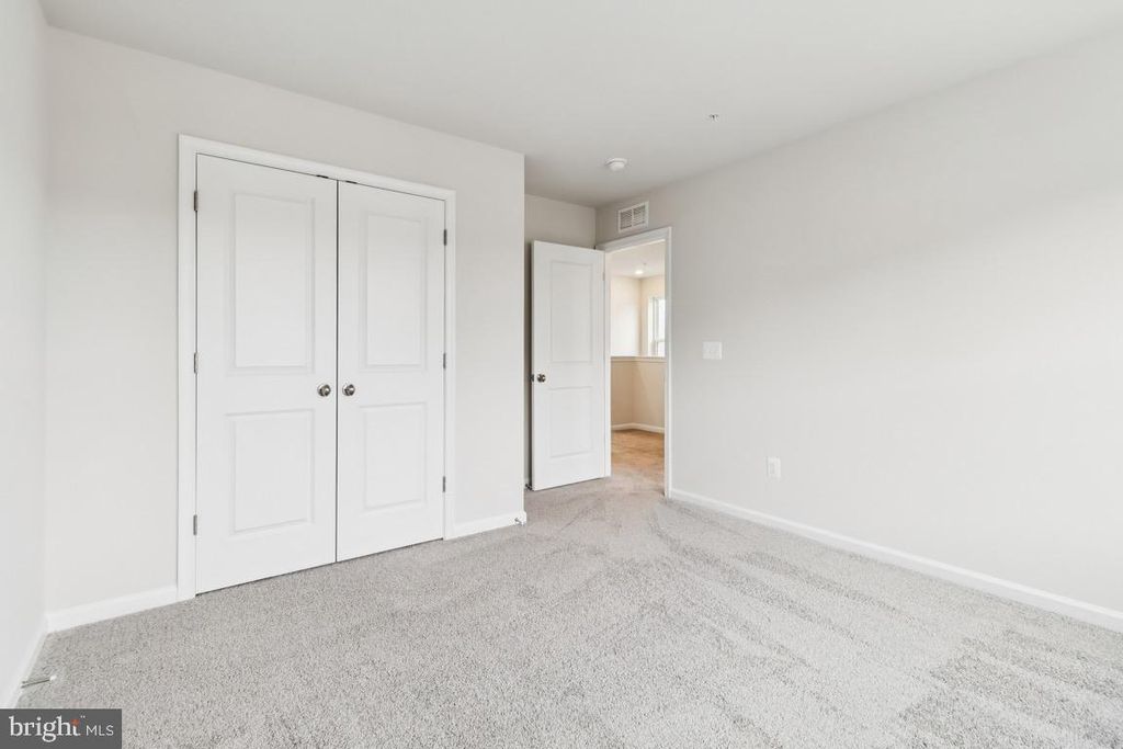 Image 12 of property listing at 9706 TWEED HOPE PL, Waldorf, MD 20601