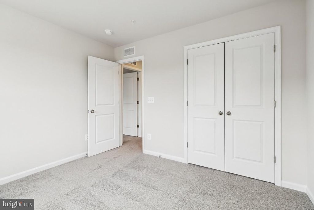 Image 14 of property listing at 9706 TWEED HOPE PL, Waldorf, MD 20601