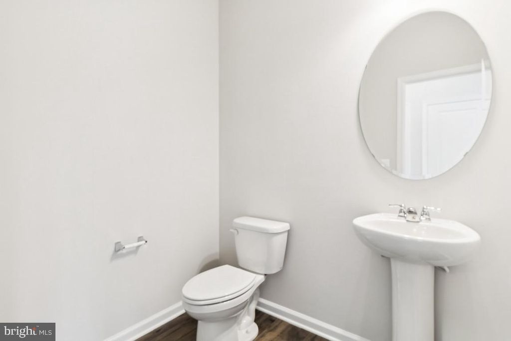 Image 18 of property listing at 9706 TWEED HOPE PL, Waldorf, MD 20601