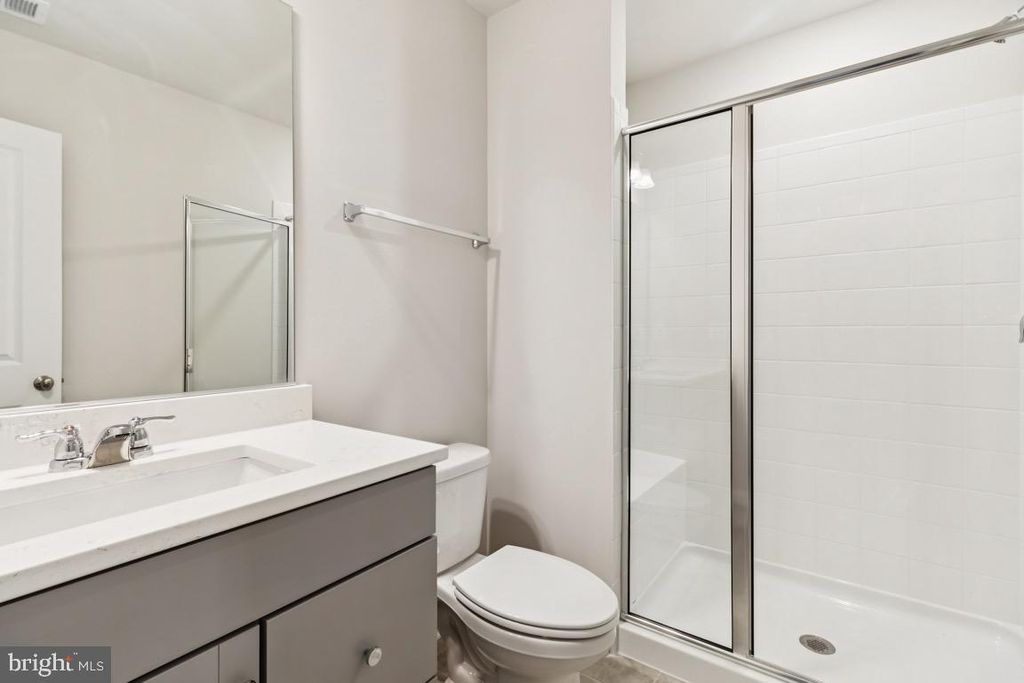 Image 22 of property listing at 9706 TWEED HOPE PL, Waldorf, MD 20601