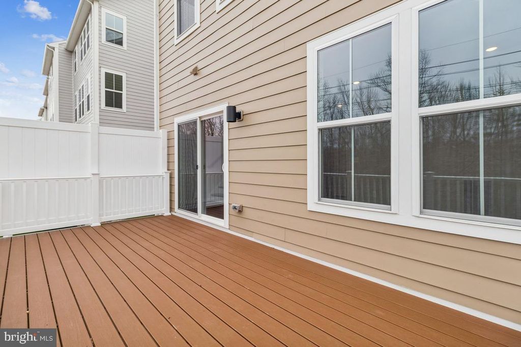 Image 23 of property listing at 9706 TWEED HOPE PL, Waldorf, MD 20601