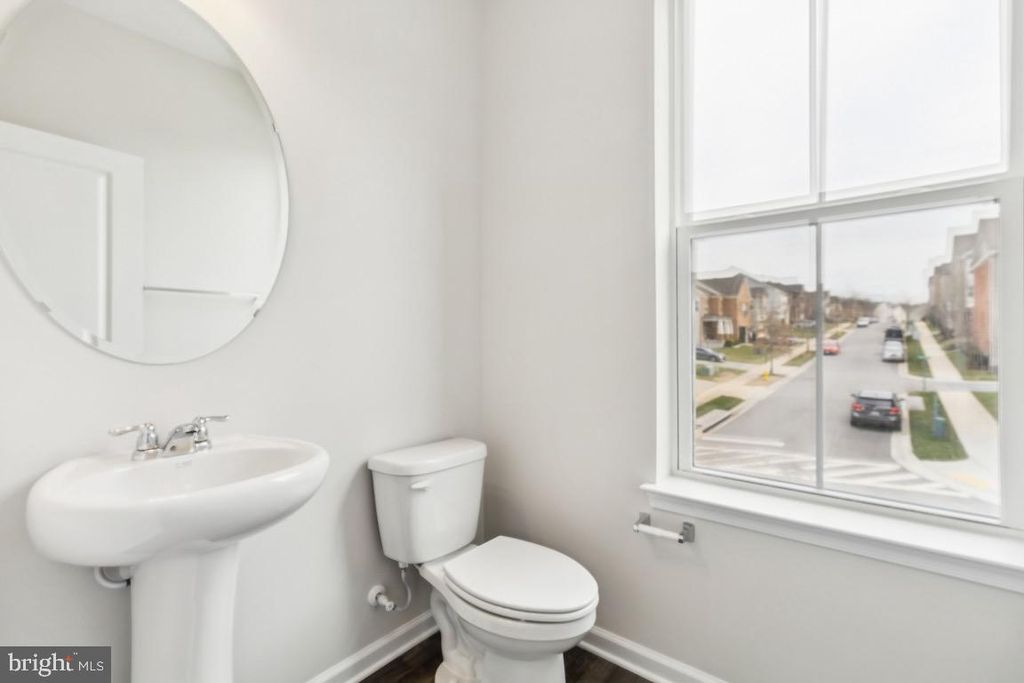 Image 6 of property listing at 9706 TWEED HOPE PL, Waldorf, MD 20601