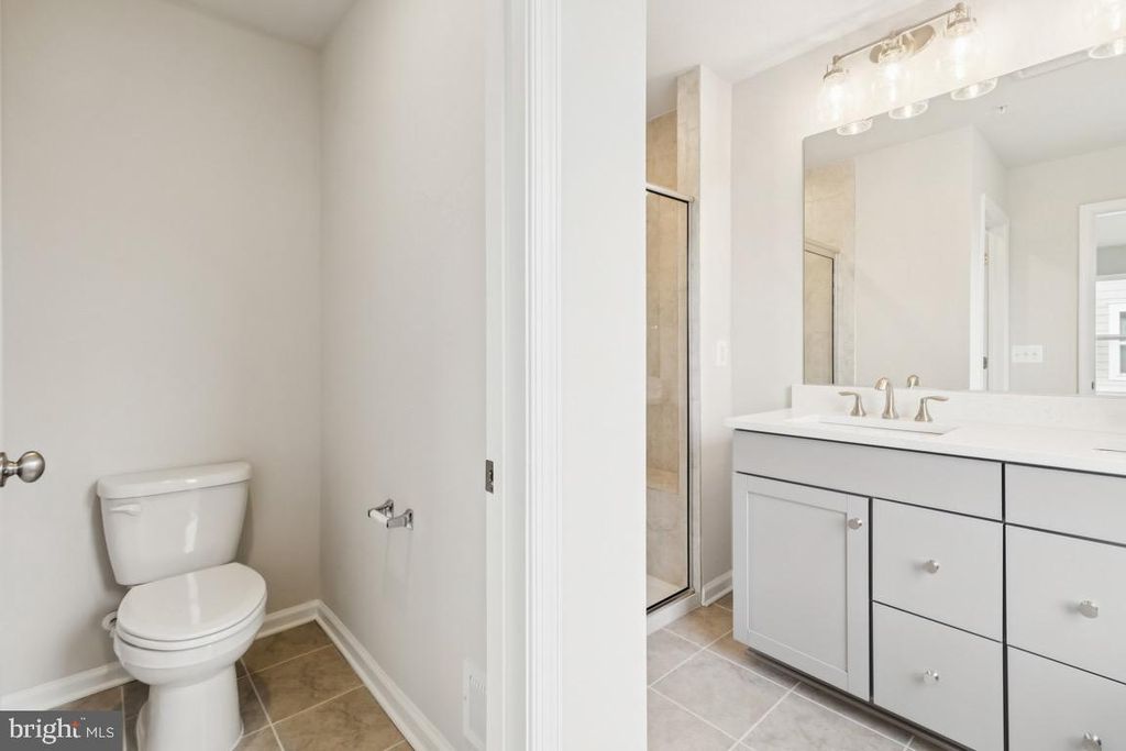 Image 9 of property listing at 9706 TWEED HOPE PL, Waldorf, MD 20601