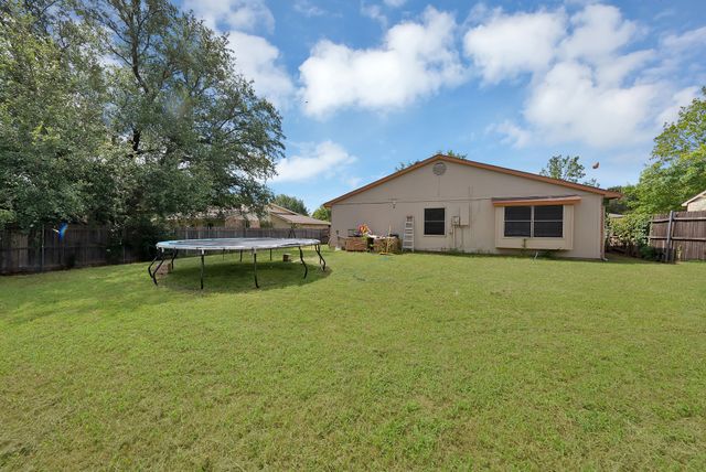 7729 Portman Avenue, Fort Worth, TX 76112