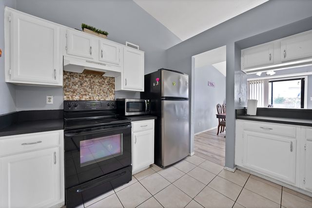 7729 Portman Avenue, Fort Worth, TX 76112