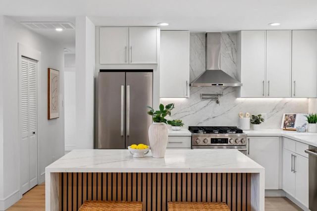 2 Celia Court, Pacifica, CA 94044