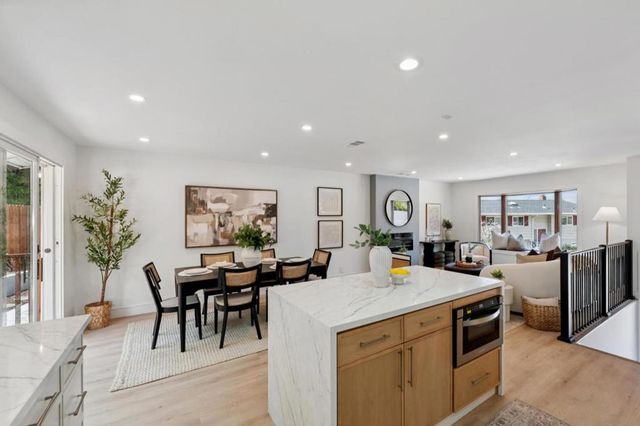 2 Celia Court, Pacifica, CA 94044