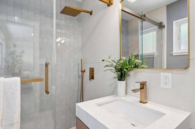 2 Celia Court, Pacifica, CA 94044