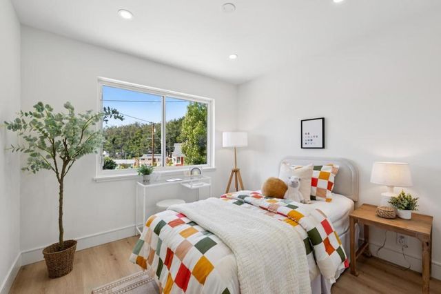 2 Celia Court, Pacifica, CA 94044