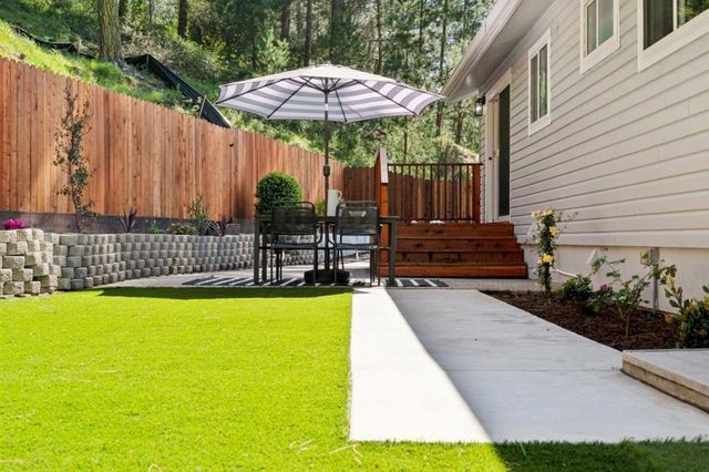 2 Celia Court, Pacifica, CA 94044