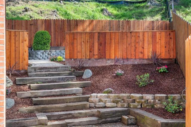 2 Celia Court, Pacifica, CA 94044