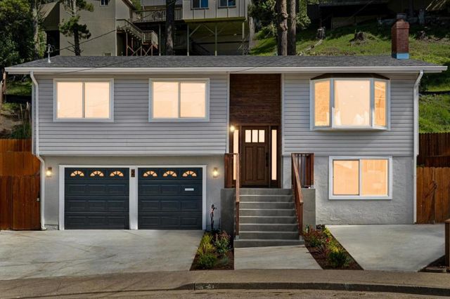 2 Celia Court, Pacifica, CA 94044