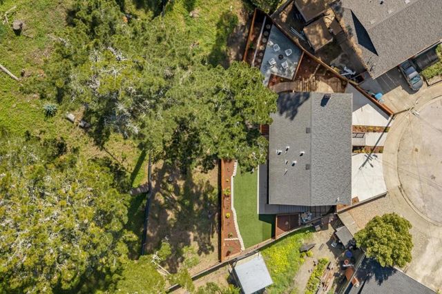 2 Celia Court, Pacifica, CA 94044