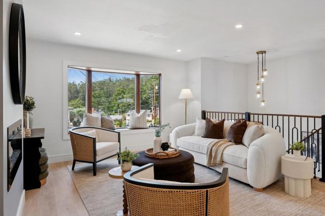 2 Celia Court, Pacifica, CA 94044