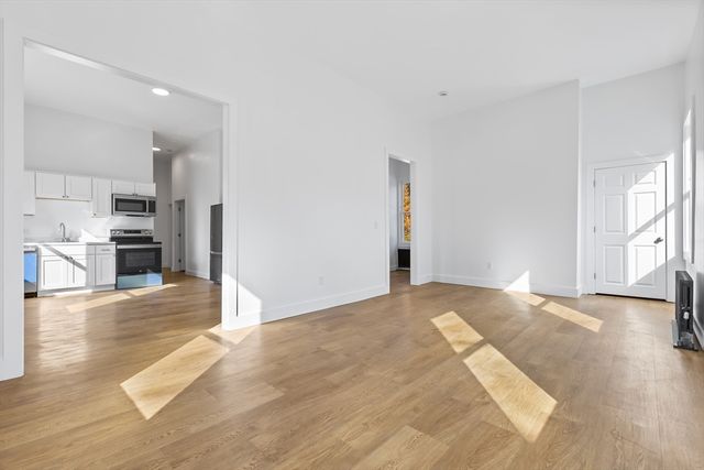 114 Haverhill St, North Reading, MA 01864