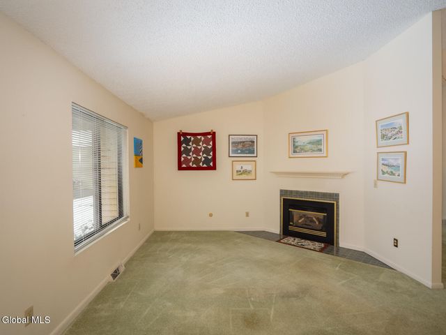 2 Loudonwood East, Colonie, NY 12211